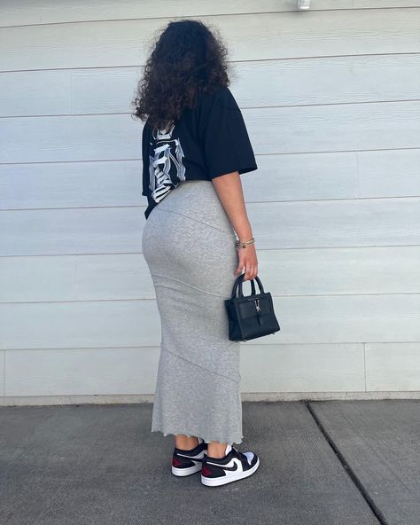 Hide Mid Section Outfits, Jordans Skirt Outfit, Modest Yet Stylish Outfits, Dress And Crewneck Outfit, Skirt Jordans Outfit, Stylish Modest Outfits Plus Size, Grey Sneaker Outfits Women, Skirt And Sneakers Outfit Casual, Dressy Outfits Classy