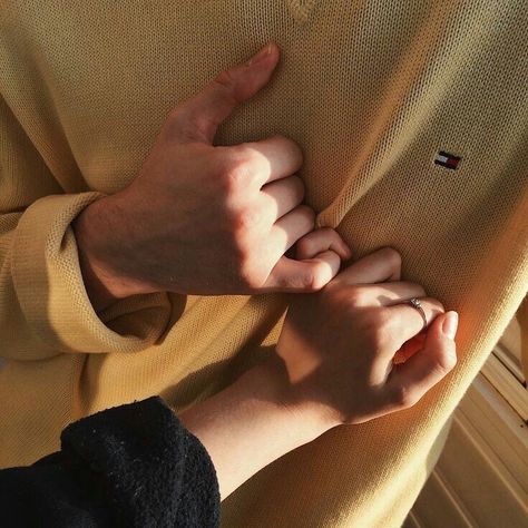 pinky promise Foto Tips, Goals Pictures, Ulzzang Couple, Foto Poses, Boyfriend Goals, Relationship Goals Pictures, Photo Couple, Cute Relationship Goals, Future Boyfriend