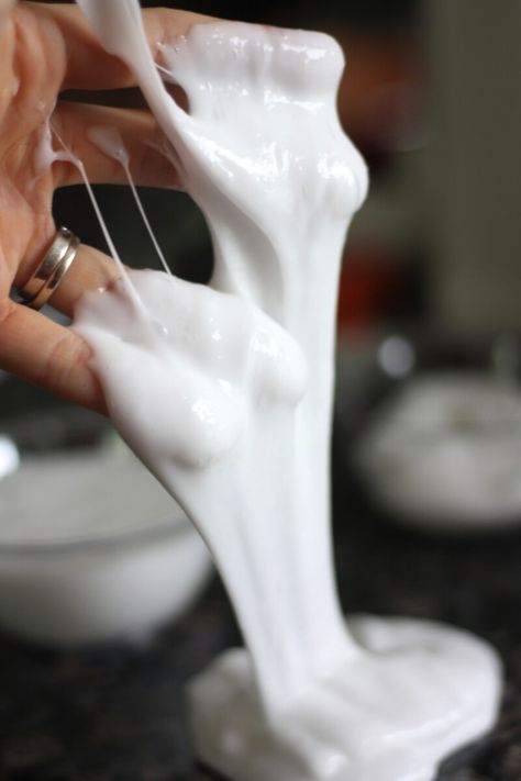 Halloween Slime Easy To Make Slime Recipe with White Glue Easy To Make Slime, Halloween Slime Recipe, Slime Pictures, Halloween Science Activities, Basic Slime Recipe, Slime Easy, Recipes With Videos, White Slime, Halloween Slime