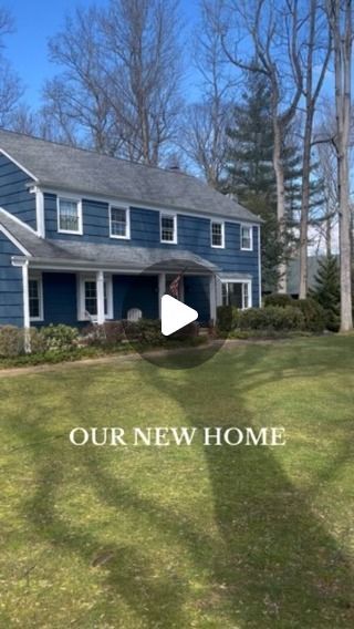 The Cozy Colonial | DeAnna Martino on Instagram: "Who wants to see the changes that we made to the second floor?! ❤️ 

#homerenovation #colonial #beforeandafter #interiordesigner #colonialhome #renovationproject  #hometour #housetour #housesofinstagram #homedecor #homedesign  #traditionalhome #traditional #hgtv #interiordesign #oldhome #home #homesweethome #renovation" 90s Colonial Interior, Addition On Farmhouse, Small Colonial House Interior Design, Old Colonial Homes Interior, Garrison Colonial Exterior, Small Colonial House, Country Home Aesthetic, Colonial Farmhouse Exterior, Dutch Colonial Homes Interior