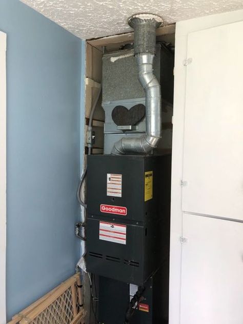 q how do i cover this furnace up Diy Furnace Cover, Laundry Furnace Room Ideas, Mobile Home Furnace, Furnace Room, Home Furnace, Oil Furnace, Electric Furnace, Tiny Laundry Rooms, Mechanical Room