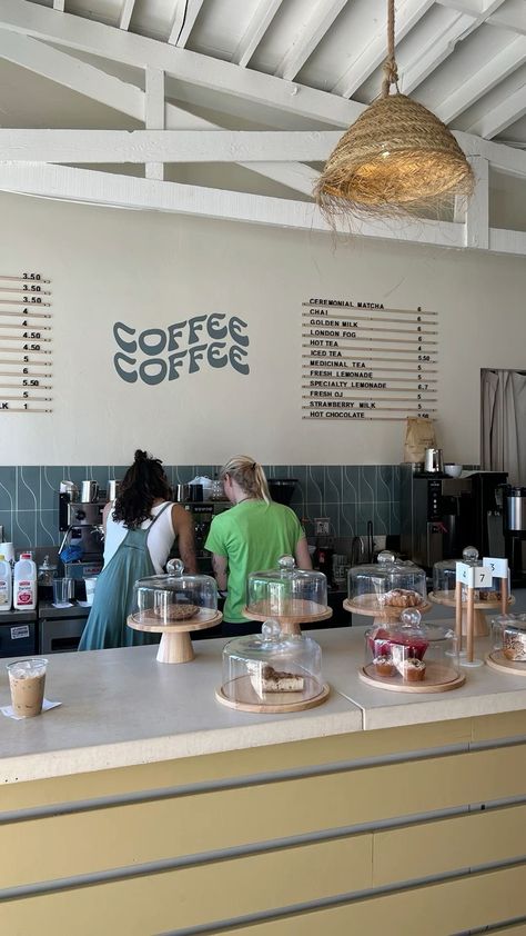 Beach Vibe Coffee Shop, Coffee Business Aesthetic, California Cafe Aesthetic, California Coffee Shop, Beach Coffee Shop Aesthetic, Surf Coffee Shop, Cafe Owner Aesthetic, Cafe Barista Aesthetic, Australian Coffee Shop