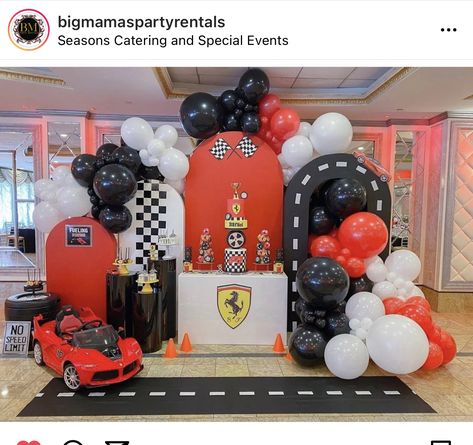 Two Fast Two Furious, Ferrari Party, Home Decor Tips And Tricks, Decor Tips And Tricks, Blaze Birthday, Cars Birthday Party Decorations, 2nd Birthday Party For Boys, Race Car Themes, Deco Ballon