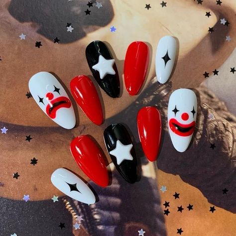 Paznokcie Hello Kitty, Fake Nails Designs, Punk Nails, Anime Nails, Goth Nails, Colorful Nails, Grunge Nails, Pretty Gel Nails, Halloween Nail Designs