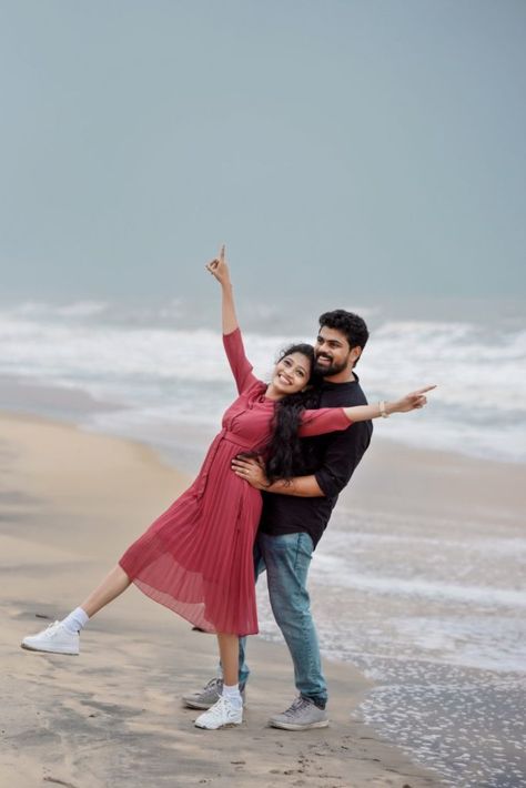 Beach Photoshoot Poses Post Wedding Photoshoot Poses, Outdoor Beach Photoshoot, Beach Stills For Couples, Beach Post Wedding Photoshoot, Couple Shoot Beach Photography, Beach Shoot Ideas Photoshoot Couple, Couple Photoshoot Dress Ideas Outfit, Couple Photo Shoot Beach, Photoshoot Themes Outdoor