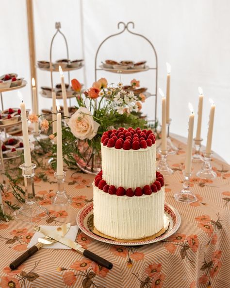 Two-tier wedding cake with strawberries | Image by Sage E Imagery Wedding Cake Garden Party, Wedding Cake With Strawberries, Nutella Birthday Cake, Strawberry Wedding Cakes, Wes Anderson Wedding, Mexican Wedding Cake, 2 Tier Wedding Cakes, Wedding Strawberries, Cake With Strawberries