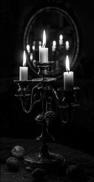 Candle Photography Dark, Dark Academia Wallpaper, Gothic Candles, Candles Dark, Church Candles, Witch Candles, Dark Witch, Goth Wallpaper, Gothic Wallpaper