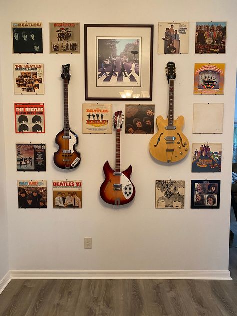 This might be the best #Beatles wall ever! #music #vinylrecord #vinyl #cozy #sidehustle #3dprinting #minimalist #plastic #vinylrecord #wallmount #music #black #TESA #vinylwall #etsyshop #etsyseller #etsysellersofinstagram https://etsy.me/2GjeASz Record Gallery Wall, Music Black, Bedroom Inspo, Be The Best, Vinyl Wall, Wall Decoration, The Beatles, Vinyl Records, Wall Mount