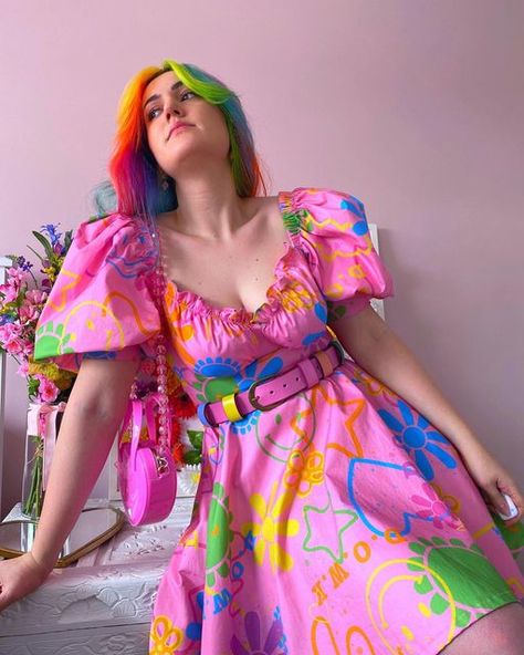 Kidcore Pink Outfit, Bubblegum Pop Aesthetic Outfits, Rainbow Fashion Aesthetic, Dopamine Fashion Aesthetic, Dopamine Dressing Plus Size, Rainbow Outfit Women, Dopamine Dressing Outfit, Barbiecore Dress, Toothpaste Kisses