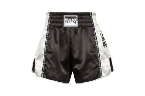 Versace Releases a Pair of Luxurious Boxing Shorts #daily #news #hypebeast #mux #muxjasper #fivedoubleues Gentleman Fashion, Boxing Clothes, Versace Print, Mens Shorts Outfits, Boxing Shorts, Versace Logo, Streetwear Shop, Gentleman Style, Italian Luxury