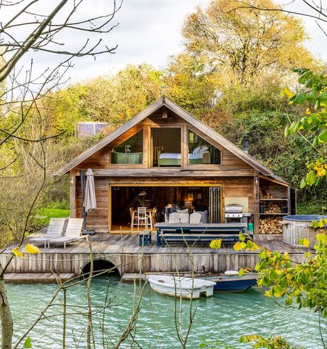 Private Lake, Lakeside Cabin, Lakeside Living, South Downs, Cabin Lodge, Luxury Cabin, Lake Cabins, East Sussex, Free Standing Bath Tub