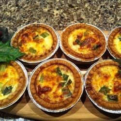 Quiche Tarts, Mini Quiche Lorraine, Frozen Tart Shells, Quiche Lorraine Recipe, Quiche Recipes Easy, Mini Quiches, Breakfast Quiche, Mini Quiche, Tart Shells