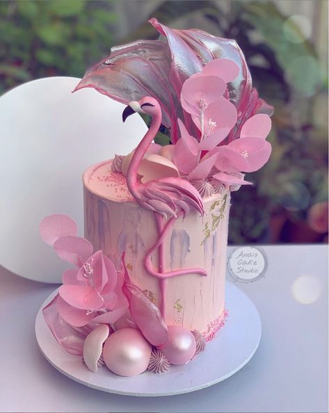 3rd Birthday Cakes For Girls, Flamingo Birthday Party Cake, Flamingo Wedding Cake, Flamingo Birthday Theme, Flamingo Birthday Cake, Flamingo Cupcakes, Flamingo Wedding, 10 Birthday Cake, Flamingo Cake