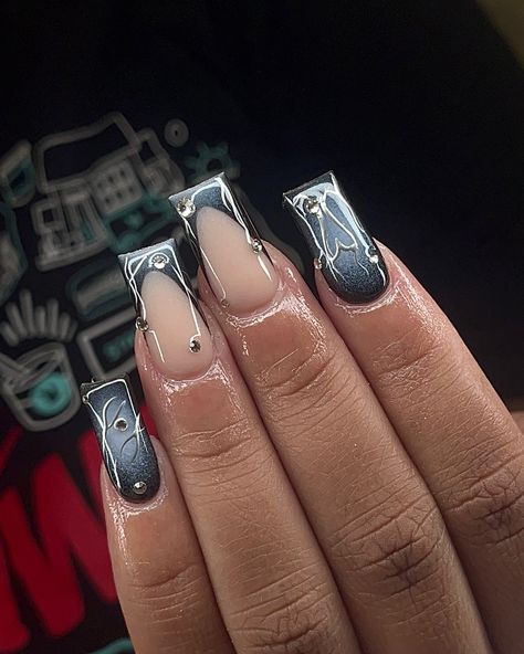 love a good air brush nail art 😩🖤. Nail tech: @kslayed.u ————————————————- #explore #nailart #nailsofinstagram #naildesign #nails Air Brush Nails Art, Air Brush Nails, Air Brush Nail, Brush Nail Art, Air Brush, Christmas Nail Designs, Nails Art, Nail Tech, Christmas Nails