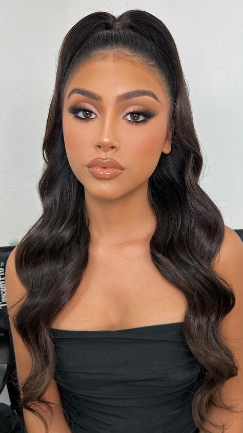 Soft Glam For Black Dress, Quince Guest Makeup Looks, Spring Bride Makeup Brown Eyes, Champagne Makeup Look Wedding, Brown Smoky Eyeshadow Black Women, Round Face Wedding Makeup, Pagent Makeup Ideas, Simple Makeup Look For Wedding Guest, Bridesmaid Makeup Round Face