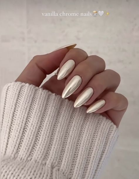 #nails #bellahadid #vanillanails #vanilla #cream #beige #nailart #aesthetic #followforfollow Chrime Nails, Ivory Nails, Ongles Beiges, Gold Chrome Nails, Chrome Nails Designs, Subtle Nails, Beige Nails, Gold Nail, Cream Nails