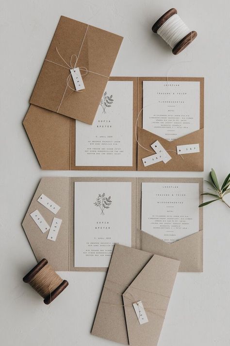 Hadiah Diy, Pocket Wedding Invitations, Kraf Diy, Vintage Diy, Birthday Cards Diy, Paper Crafts Diy Tutorials, Diy Crafts For Gifts, Origami Crafts, Diy Birthday Gifts