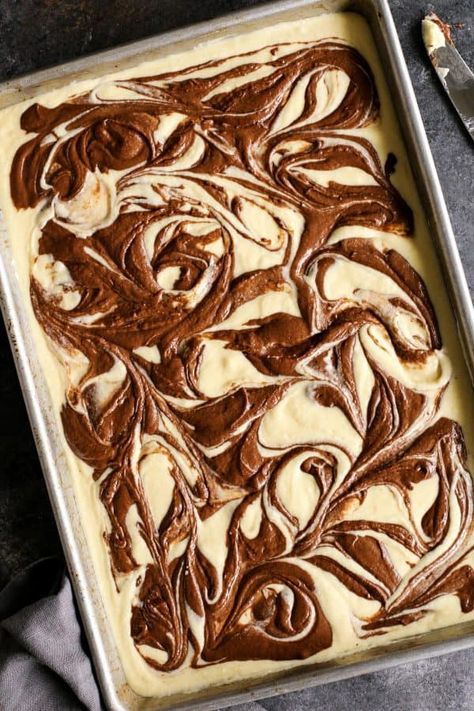 Marble Sheet Cake Recipe, Marble Sheet Cake, Marble Cake Recipe Moist, Cake Marble, Coconut Sheet Cakes, Marble Sheet, Vanilla Sheet Cakes, Sour Cream Banana Bread, Sheet Cake Recipe