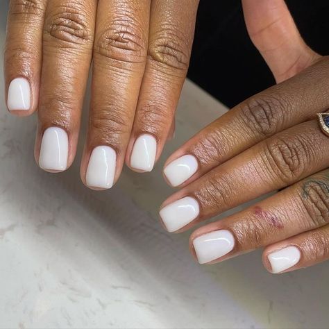 Gel Mani Short Nails Natural, Over Lay Nails, Acrylic Overlay Nails Short Natural, Short Nail Overlay Ideas, Fall Nails Dark Skin, Acrylic Overlay Nails Short, Esthetician Nails, Fall Nails Dark, Nails Art 2022