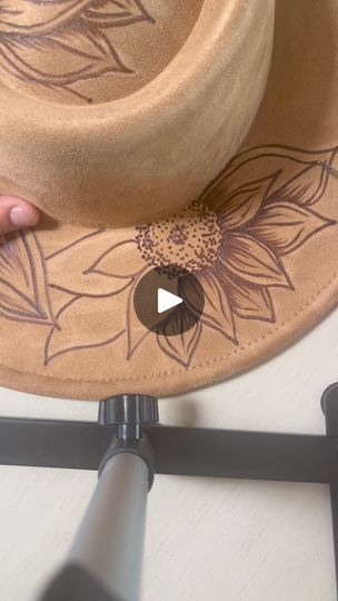 Burned Hats Sunflower, Wood Burning Hats Diy, Hat Burning How To, Wood Burning Felt Hats Diy, Sunflower Burned Hat, Felt Hat Burning Designs Diy, Hat Burning Stencil, Stencils For Hat Burning, Wood Burning Hats