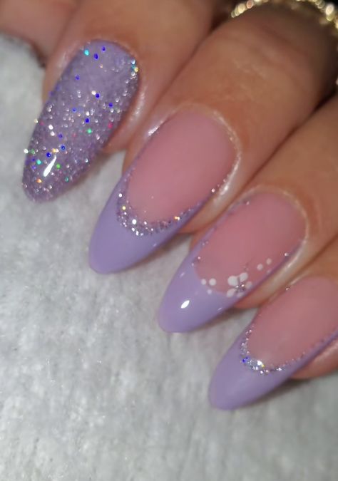 Purple And White Nails, Lilac Nails Design, Purple And Silver Nails, Light Purple Nails, Quinceanera Nails, Lilac Nails, Purple Acrylic Nails, Nails Yellow, Purple Nail Designs