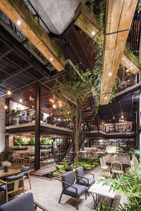 An’garden Café,©️️️️ Hyroyuki Oki // Restaurant / Café Arsitektur Art Deco, Asma Kat, Office Idea, Idea Aesthetic, Open Ceiling, Decoration Restaurant, Coffee Shops Interior, 카페 인테리어 디자인, Garden Cafe