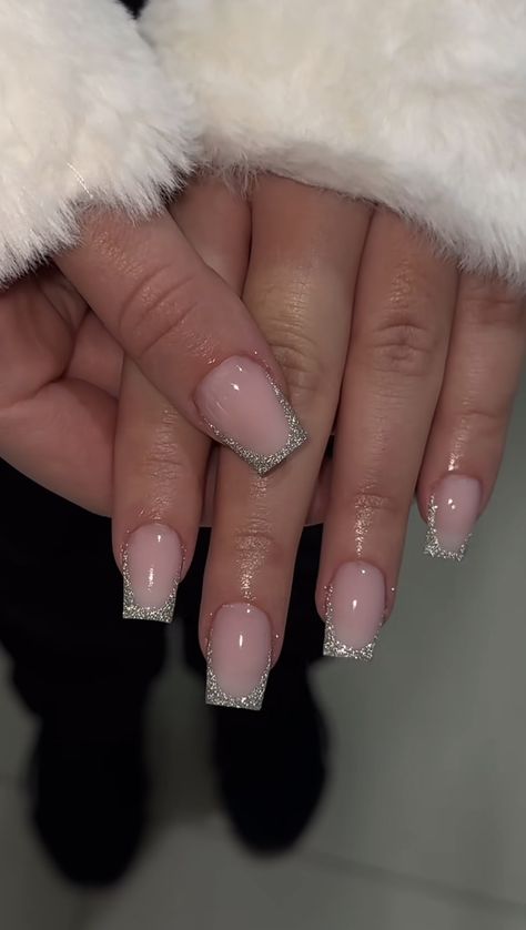 Short Nails With Glitter Tips, French Nails New Years, Short Square Glitter French Tip Nails, Square Nye Nails, Nail Designs Glitter French Tips, Winter Nails Biab, Nail Art Designs New Years, Glitter Outline French Nails, Pink And Silver French Tip Nails