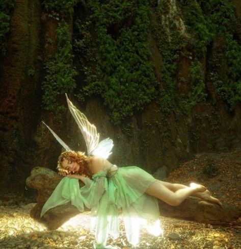 Faerie Aesthetic, Fairy Photoshoot, Fairies Photos, Fairy Aesthetic, Fairies Elves, Fantasy Photography, Fairy Princesses, Fantasy Aesthetic, Arte Fantasy