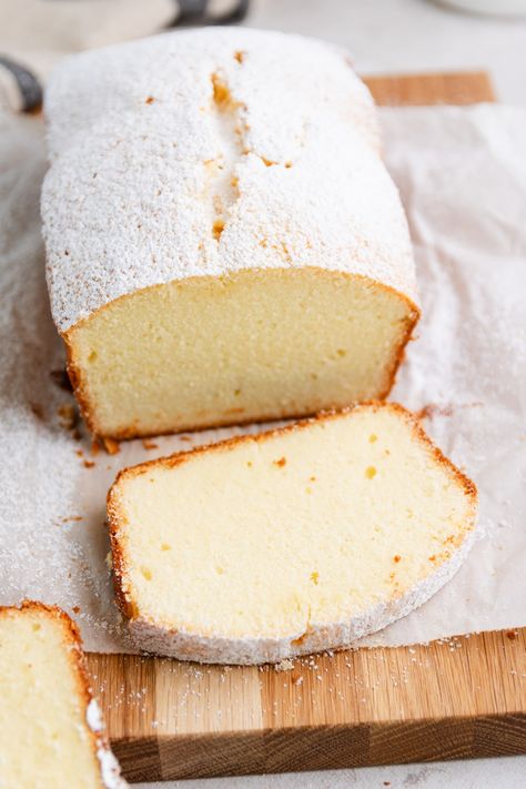 Cream Cheese Pound Cake - This Cream Cheese Pound Cake is a moist and rich dessert with a hint of tanginess from the cream cheese. Perfect for any gathering or cozy night in. Mile High Cream Cheese Pound Cake, Yogurt Pound Cake, Cheese Pound Cake Recipe, Banana Snack Cake, Cream Cheese Pound Cake Recipe, Chicken Alfredo Pizza, Moist Pound Cake, Alfredo Pizza, Cheese Pound Cake