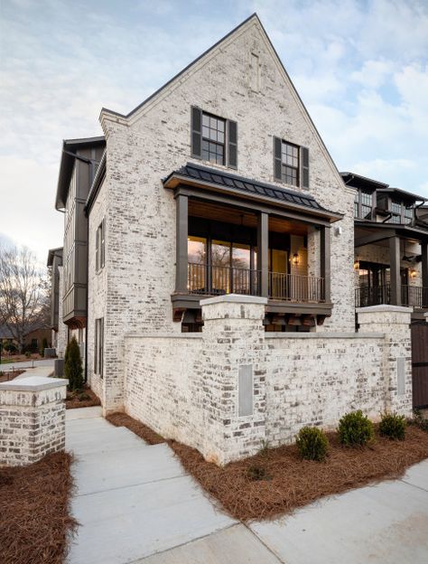 White Wash Outdoor Brick, Light Brick Stain, Lime Wash Brown Brick, White Brick Colors, Stained Brick House Exterior, Lime Washed Brick Exterior, Whitewash Brick Exterior, Light Colored Brick, Light Brick House Exterior