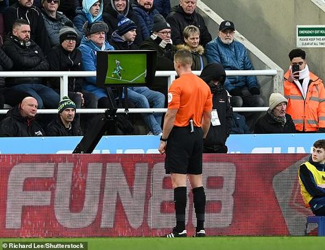 Football Referee, Manchester Derby, Goal Celebration, Countdown Clock, Club World Cup, International Football, Football Match, Microphones, The Club