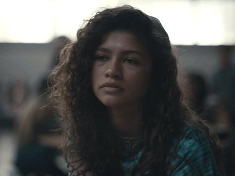 Rue Aesthetic Euphoria, Rue Euphoria Pfp, Euphoria Rue Wallpaper, Rue Euphoria Videos, Rue Euphoria Aesthetic Gif, True Friendship Quotes, Generation Z, Zendaya Coleman, Muslimah Fashion Outfits