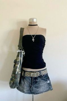 Halter Vest Outfit Y2k, Fits With Denim Skirt, Outfits Grunge Y2k, Summer Emo Outfits, Emo Summer Outfits, Emo Summer, Trashy Outfits, 2000s Fashion Outfits, Y2k Outfits