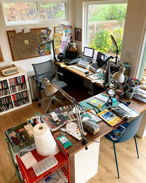 Home Art Studios, Apartemen Studio, Design Studio Workspace, Austin Kleon, Art Studio Space, Home Studio Setup, Art Studio Room, Deco Studio, Bed Diy