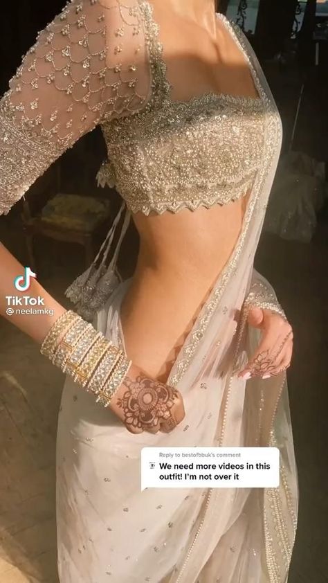 Pin by Nashika Bungchee on indian fits + lenghas [Video] | Fashionable saree blouse designs, Indian dresses traditional, Saree designs party wear Modern Sarees, Indian Fits, Indian Sari Dress, Fashionable Saree, 2022 Outfits, Indian Outfits Lehenga, Desi Fits, Indian Bride Outfits, Fashionable Saree Blouse Designs