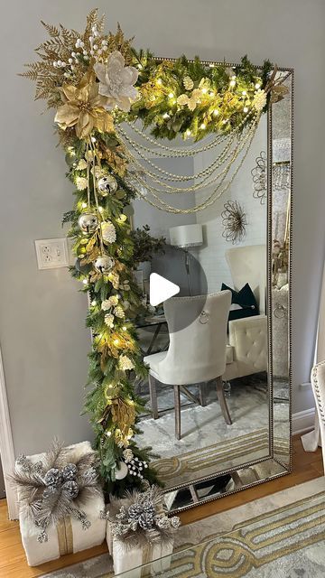 Christmas Mirror Decorations Diy, Christmas Decorations For Mirrors, Bow On Mirror Christmas, Garland On Floor Mirror, Christmas Floor Decorations, Christmas Mirror Ideas, Mirror Christmas Decorations, Christmas Tree In Front Of Mirror, Mirror Behind Christmas Tree