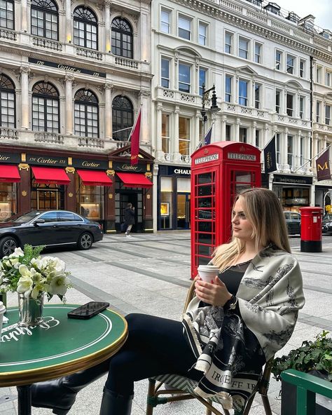 Bonding in Bond Street 🇬🇧 Uk Destinations, Londonderry, London Street Style, Bond Street, London Fashion Week, London