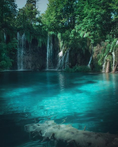 Plitvice Lakes National Park Croatia [OC] [3964x4955] - IG: andrycurious  Click the link for this photo in Original Resolution.  If you have Twitter follow twitter.com/lifeporn5 for more cool photos.  Thank you author: https://bit.ly/3aCeAa0  Broadcasted to you on Pinterest by pinterest.com/sasha_limm  Have The Nice Life! Wallpaper Edgy, Wallpaper Homescreen, Wallpaper Retro, Plitvice Lakes National Park, Plitvice Lakes, Dream Travel Destinations, Wallpaper Vintage, Alam Yang Indah, Beautiful Places To Travel