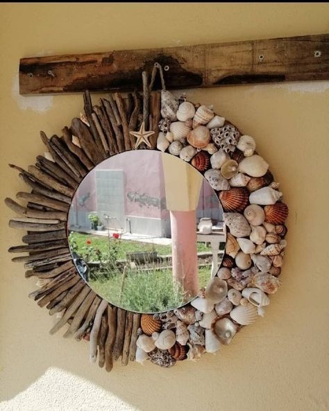 Mirror With Seashells, Seashell Mirror Diy, Ayna Susleme, Wall Mirror Decor, Seashell Art Diy, Mirror Decor Ideas, Seashell Mirror, Easy Diy Room Decor, Boho Crafts Diy