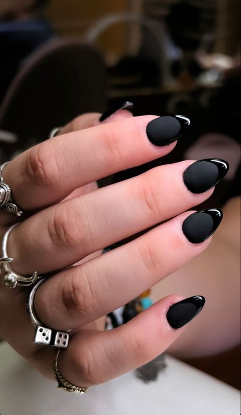 Short Black Nails Pointed, Nail Designs That Last Long, Black Nails Half Matte, Matte Nails With Shiny Tips French, Matt Nail Glossy Tip, Matte Black And Shiny Black Nails, Mat Black Nails With Shiny Tip, Matte Black Nails With Chrome Tips, Gray And Black French Nails