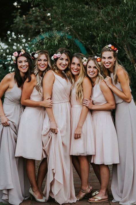 Bridal Shower Pictures, Bridesmaid Dresses Ideas, Bridal Shower Photography, Tea Party Bridal, Bridal Jewellery Inspiration, Garden Bridal Showers, Wedding Party Outfits, Bridal Shower Photos, Bridal Shower Centerpieces