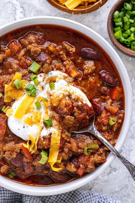 Best Homemade Chili Best Chili With Beans, The Cozy Cook Chili Recipe, Chili Recipe Small Batch, Chili Recipe Thick, Classic Beef Chili, Chili With Beer Recipe, Bens Chili Bowl Recipe, Spicy Chili Recipe Stovetop, Trader Joe’s Chili Recipe