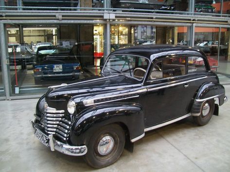 Oldtimer & Youngtimer kaufen und verkaufen - Classic Trader Mercedes 600, Automotive Design, Olympia, Cars And Motorcycles, Antique Cars, Motorcycles, Classic Cars, Suv Car, Trucks