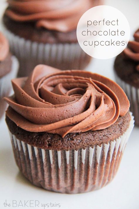 Perfect chocolate cupcakes from The Baker Upstairs. A delicious recipe that gives perfect results every time! www.thebakerupstairs.com Cupcakes With Frosting, Cupcakes With Chocolate, Caramel Cupcakes, Cake Mug, Chocolate Buttercream Frosting, Chocolate Buttercream, Yummy Cupcakes, Chocolate Caramel, Chocolate Frosting