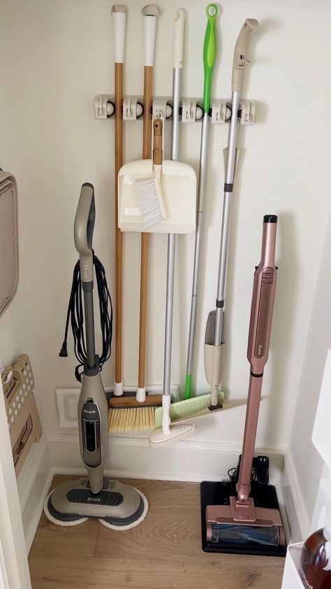 #bathroominspo #bathroomdecorideas #storage Small Storage Design, Cute Home Organization Ideas, Room Decor And Organization, Japanese Organization Ideas, Organization Ideas For The Apartment, Organizing Ideas Apartment, Condo Organization Ideas, New Apartment Organization, Apartment Cabinet Organization