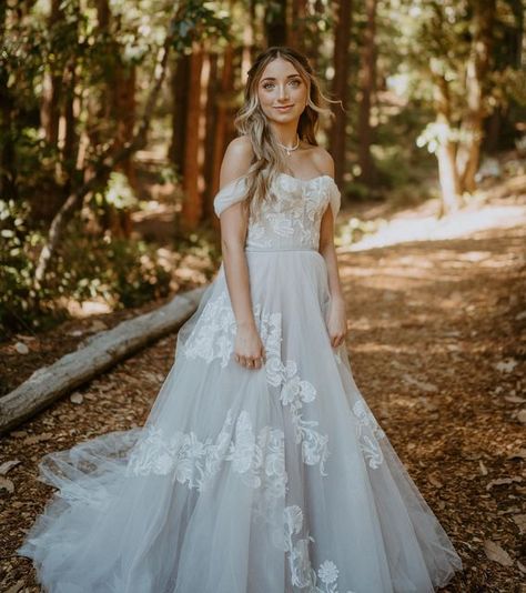 Brooklyn Mcknight Wedding, Brooklyn Mcknight, Forest Wedding Dress, Skirt And Corset, Watters Bridal, Forest Theme Wedding, Brooklyn And Bailey, Brooklyn Wedding, Dream Wedding Ideas Dresses