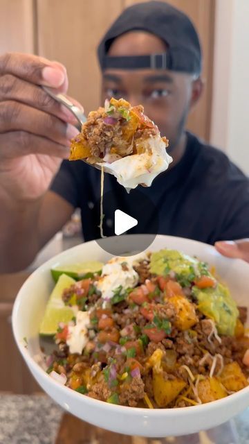 Daven Gates aka OneStopChop on Instagram: "Soft Potato Taco Bowl is my new favorite. Used to make these all the time when I worked at Taco Bell! Perfect for meal preps too more protein, less guilt!! #tacobowl #scrubdaddy #scrubdaddypartner #onestopchop" Potato Taco Bowl, Daven Gates, Mobile Barber, Taco Tuesday Recipes, Mexican Entrees, Chicken Taco Bowls, Taco Bowl Recipe, Taco Bowl, Potato Tacos