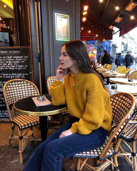 @parisianvibe on Instagram: “Parisian mustard must have sweater for the upcoming weathers👉👉Find it online at @excess_only. https://excess-only.com/product/boxy-sweater/” Mustard Sweater Outfit Fall, Mustard Sweater Outfit, Party Outfit Summer, Mustard Yellow Outfit, Mustard Outfits, Party Jeans, Food Japan, Trendy Party Dresses, Holiday Party Fashion