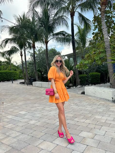 I am loving this color combo of bright orange dress and hot pink shoes and accessories. So fun for summer! (and very affordable!) Bright Color Outfits Summer, Pink Sandals Outfit, Orange Dress Accessories, Hot Pink Dress Outfit, Pink Heels Outfit, Cerise Pink Dress, Orange Dress Outfits, Pink Shoes Outfit, Accessories For Summer