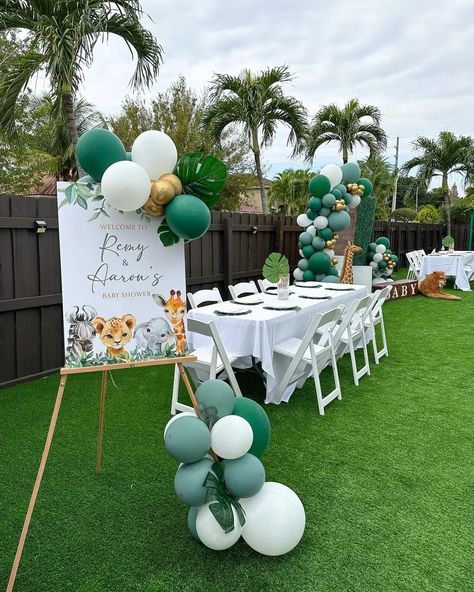 Co Ed Baby Shower Ideas, Safari Shower Ideas, Cute Baby Shower Themes, Girl Baby Shower Themes, Creative Baby Shower Themes, Wild Baby Shower, Safari Baby Shower Boy, Baby Shower Safari Theme, Animal Baby Shower Theme